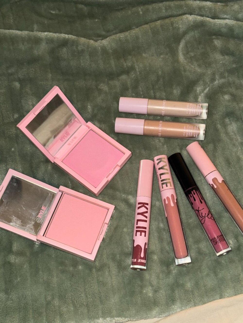 Kylie Cosmetics Makeup Bundle